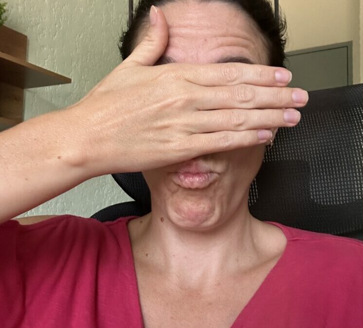 Se montrer sur les réseaux : pourquoi c’est si dur (et comment dépasser ça)